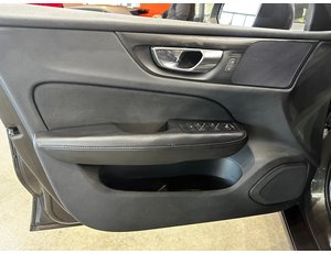 
										VOLVO V60 2.0 B4 (G) MOMENTUM AUTO full									