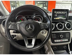 
										MERCEDES BENZ CLASE CLA MERCEDES CLA 200 D ES EL MODELO 180CDI 109CV BERLINA full									