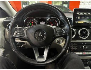 
										MERCEDES BENZ CLASE CLA MERCEDES CLA 200 D ES EL MODELO 180CDI 109CV BERLINA full									