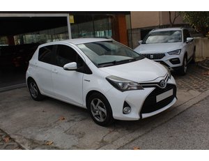 
										TOYOTA YARIS HYBRID ACTIVE full									
