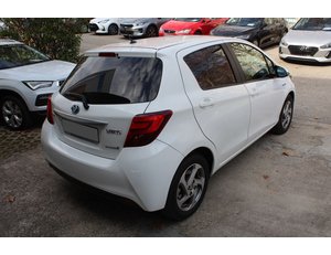 
										TOYOTA YARIS HYBRID ACTIVE full									