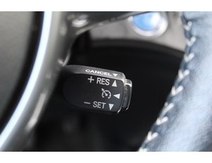 
										TOYOTA YARIS HYBRID ACTIVE full									