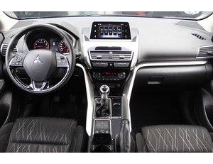 
										MITSUBISHI ECLIPSE CROSS 150T MOTION full									