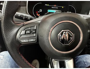 
										MG ZS 1.5 LUXURY full									