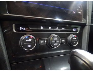 
										VOLKSWAGEN GOLF ADVANCE 1.6 TDI 85KW (115CV) DSG full									