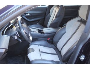 
										PEUGEOT 508 5P GT HYBRID 225 E-EAT8 full									