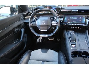 
										PEUGEOT 508 5P GT HYBRID 225 E-EAT8 full									