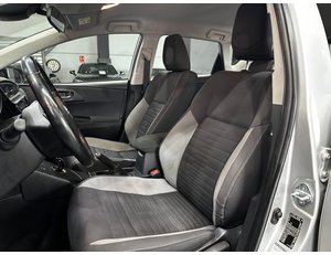 
										TOYOTA AURIS 1.8 140H HYBRID ACTIVE full									