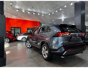 
										TOYOTA RAV4 2.5L 220H LUXURY full									