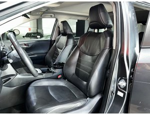 
										TOYOTA RAV4 2.5L 220H LUXURY full									