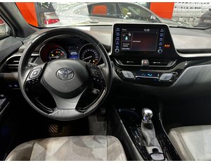 
										TOYOTA C-HR 2.0 180H ADVANCE full									
