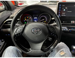 
										TOYOTA C-HR 2.0 180H ADVANCE full									