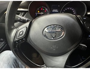 
										TOYOTA C-HR 2.0 180H ADVANCE full									