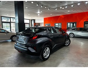 
										TOYOTA C-HR 1.8 125H ACTIVE full									