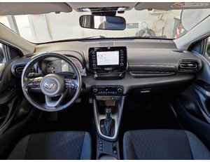 
										TOYOTA YARIS 1.5 120H BUSINESS PLUS full									