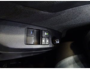 
										MAZDA 2 1.5 85 KW (116 CV) CVT CENTRE-LINE full									