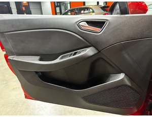 
										RENAULT CLIO INTENS E-TECH HIBRIDO 104 KW (140CV) full									