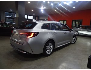 
										TOYOTA COROLLA 1.8 125H ACTIVE TECH E-CVT full									