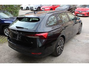 
										SKODA OCTAVIA COMBI 1.4 TSI 150KW(204CV)DSG PHEV STYLE full									
