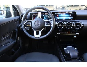 
										MERCEDES BENZ CLASE A MERCEDES A 180 D full									