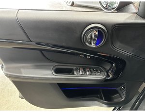 
										MINI COUNTRYMAN COOPER S E ALL4 full									