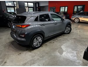 
										HYUNDAI KONA 100KW EV TECNO 2C full									