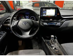 
										TOYOTA C-HR 1.8 125H ACTIVE full									