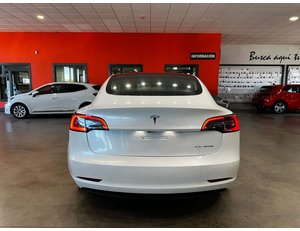
										TESLA MODEL 3 GRAN AUTONOMIA AWD full									