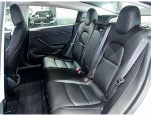 
										TESLA MODEL 3 GRAN AUTONOMIA AWD full									