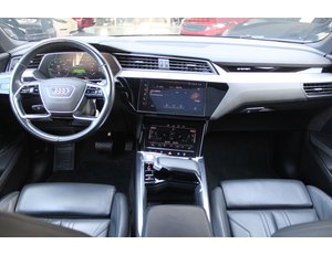 
										AUDI E-TRON ADVANCED 55 QUATTRO full									