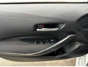
										TOYOTA COROLLA 1.8 125H ACTIVE TECH E-CVT full									