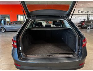 
										SKODA SUPERB COMBI STYLE 1.4 TSI IV P-HEV DSG full									