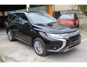 
										MITSUBISHI OUTLANDER 2.4 PHEV MOTION AUTO 4WD full									