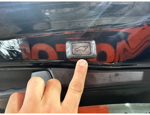 
										TOYOTA RAV4 2.5L 220H BUSINESS full									