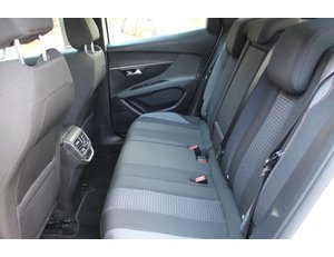 
										PEUGEOT 3008 1.5 BLUEHDI 96KW S&S ACTIVE PACK EAT8 full									