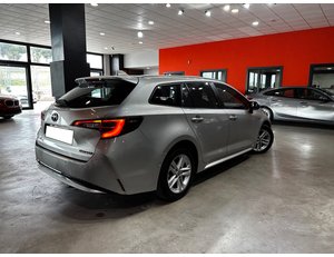 
										TOYOTA COROLLA 1.8 125H ACTIVE TECH E-CVT full									