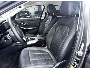 
										BMW SERIE 3 330E full									