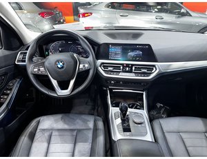 
										BMW SERIE 3 330E full									