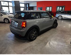 
										MINI MINI COOPER SE full									