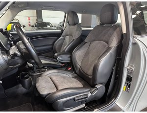 
										MINI MINI COOPER SE full									