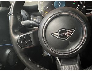 
										MINI MINI COOPER SE full									