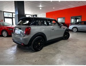 
										MINI MINI COOPER SE full									