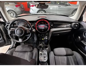 
										MINI MINI COOPER SE full									
