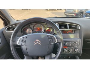 
										CITROEN C4 PURETECH 110 LIVE EDITION full									