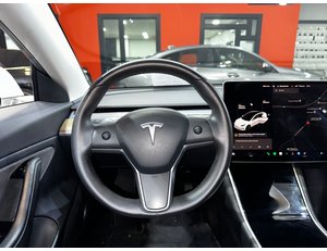 
										TESLA MODEL 3 GRAN AUTONOMIA AWD full									