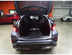 
										TOYOTA C-HR 2.0 180H ADVANCE full									