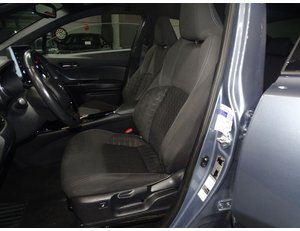 
										TOYOTA C-HR 2.0 180H ADVANCE full									