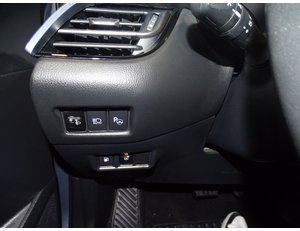 
										TOYOTA C-HR 2.0 180H ADVANCE full									