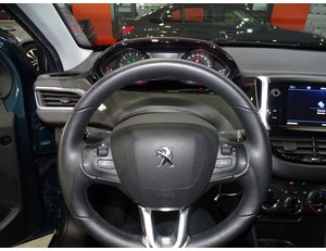 
										PEUGEOT 2008 SIGNATURE 1.2 PURETECH 60KW (82CV) full									