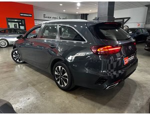 
										KIA CEED TOURER 1.6 GDI PHEV 104KW (141CV) EDRIVE full									